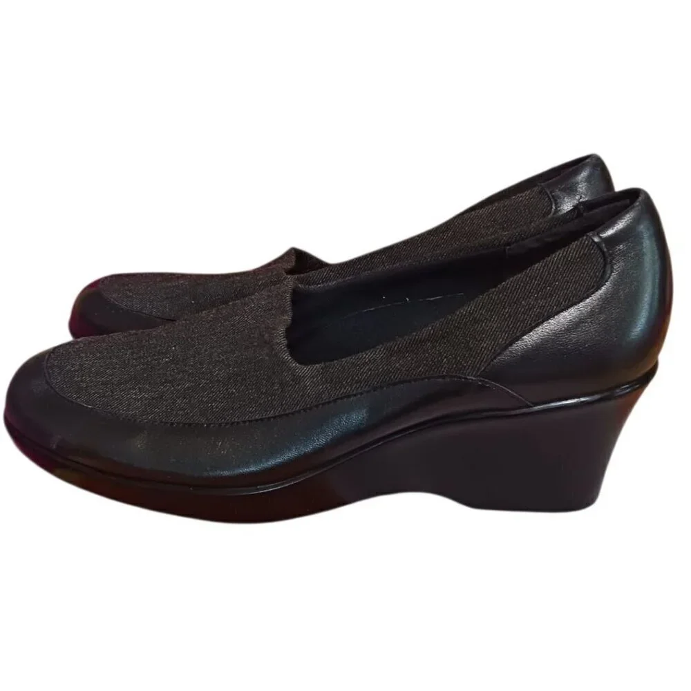 Munro American Kayla Slip On  Black Slip-On Shoes  Brown 7.5